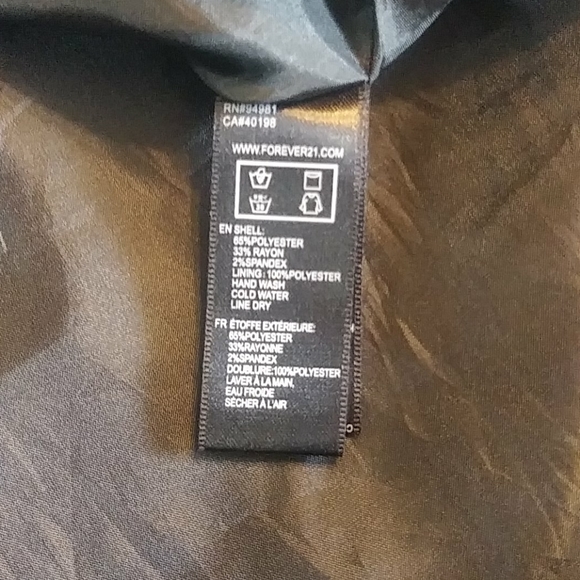 🆕2tone black skirt with satin waist - Picture 10 of 10